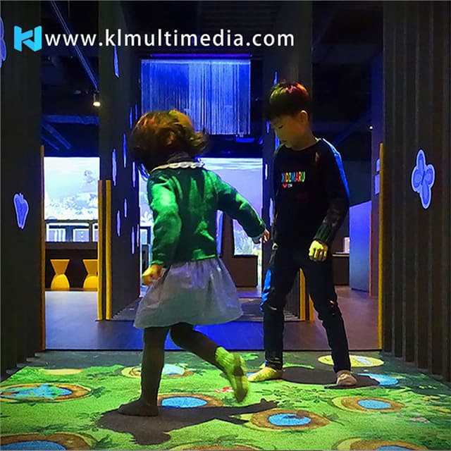 Proyector de piso interactivo