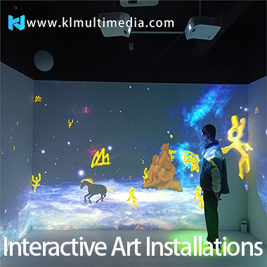 Instalaciones de arte interactivo con jeroglíficos